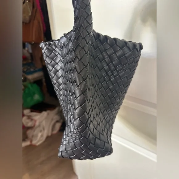 Elegant Black Woven Mini Tote Bag - Picture 4 of 10